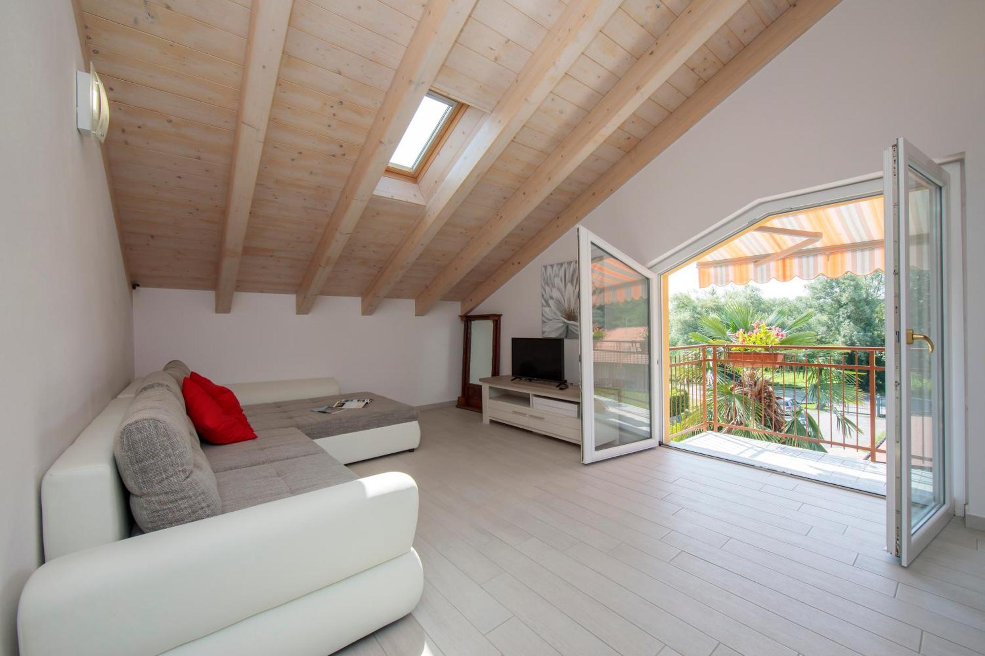 Silver Lake Apartment - Happy Rentals Angera Bagian luar foto