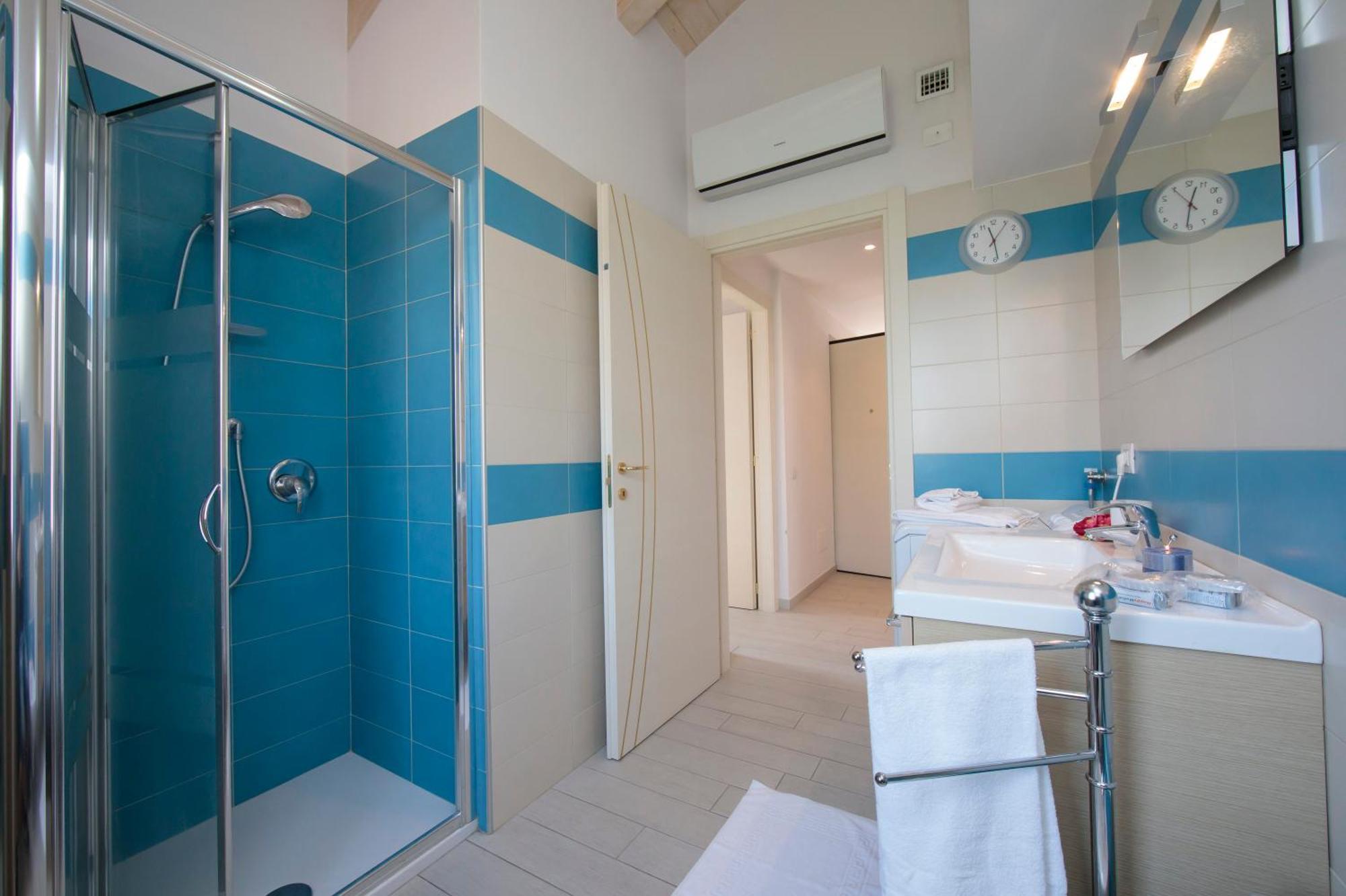Silver Lake Apartment - Happy Rentals Angera Bagian luar foto